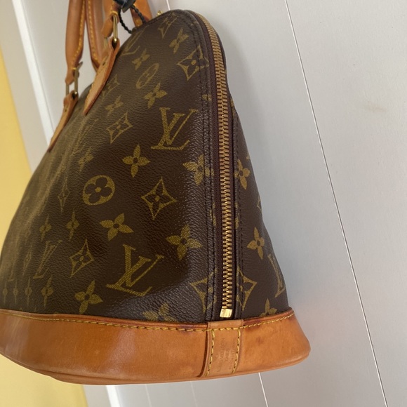 Louis Vuitton Monogram ALMA PM SATCHEL BAG ~💯  Authentic - Picture 10 of 15